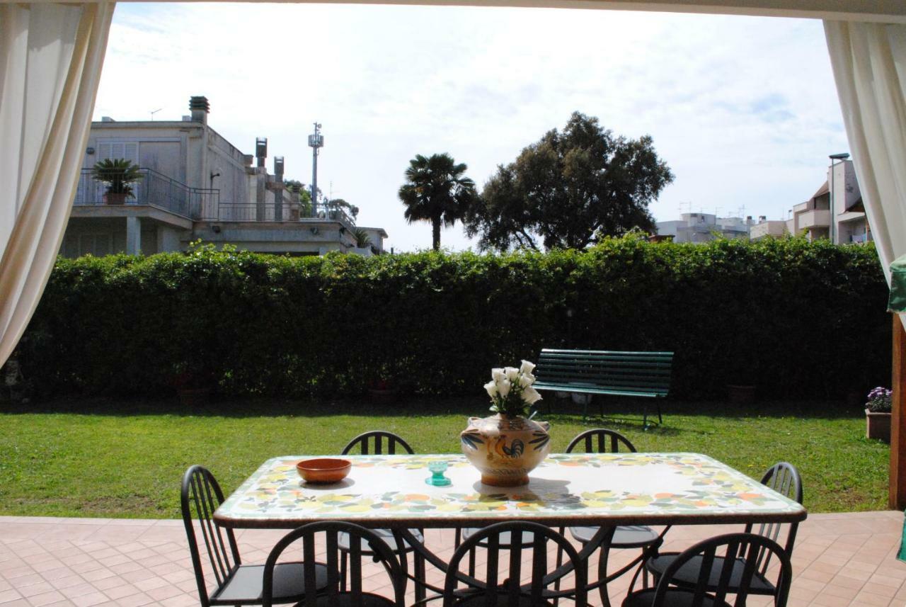 Villa Regina B&B Nettuno Bagian luar foto